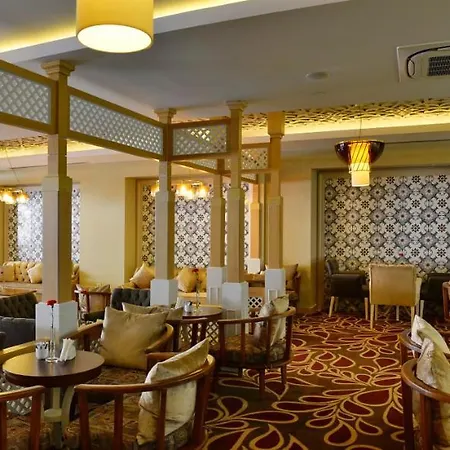 Crown Palace Ultra Hotel