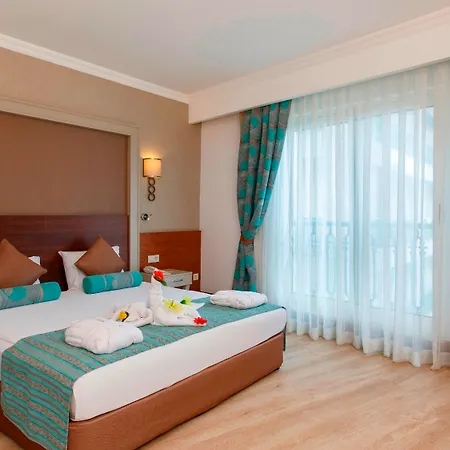 Crown Palace Ultra Hotel