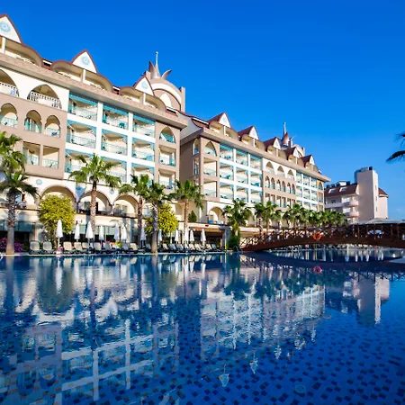 Crown Palace Ultra Side