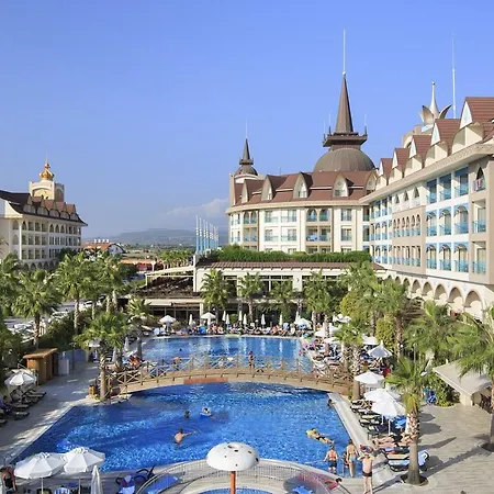 Crown Palace Ultra Sidé