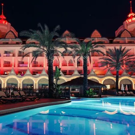 Crown Palace Ultra Hotel Sidé